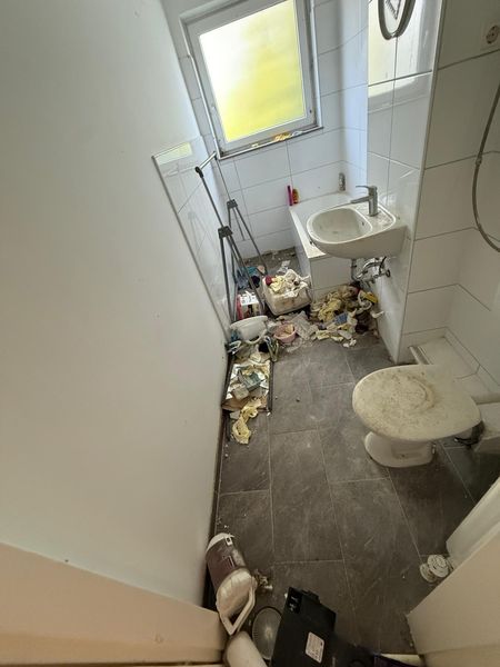 Badezimmer vor der Räumung
